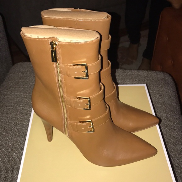 MICHAEL MICHAEL KORS
Lori Leather Mid-Calf Boot - Picture 5 of 6